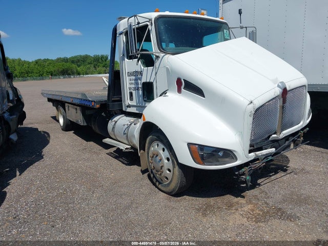 Salvage Kenworth Construction Image