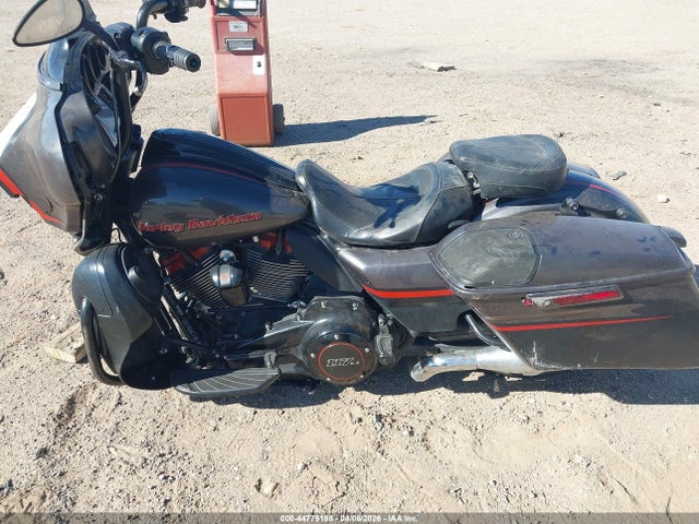 Harley-Davidson Flhxse Cvo Street Glide