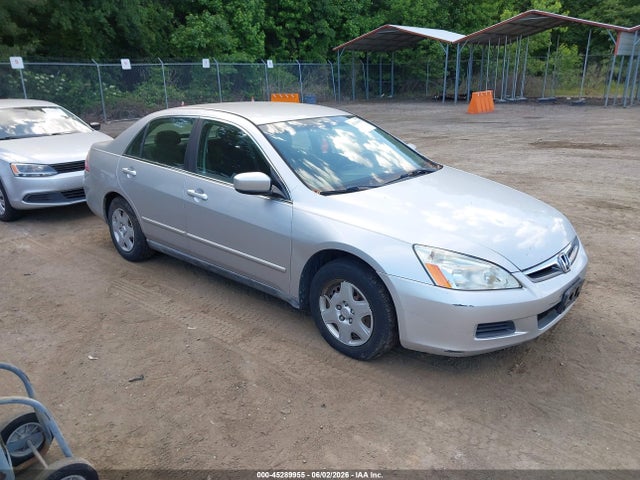 Salvage Honda Accord Image