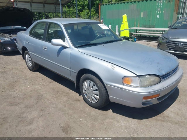 Salvage Toyota Camry Image