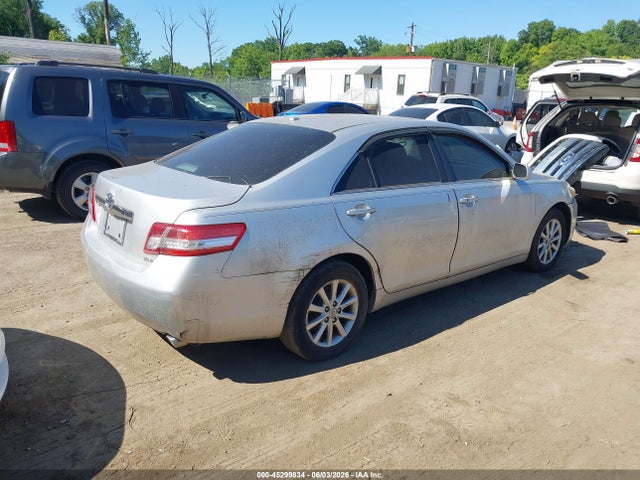 Toyota Camry Xle V6