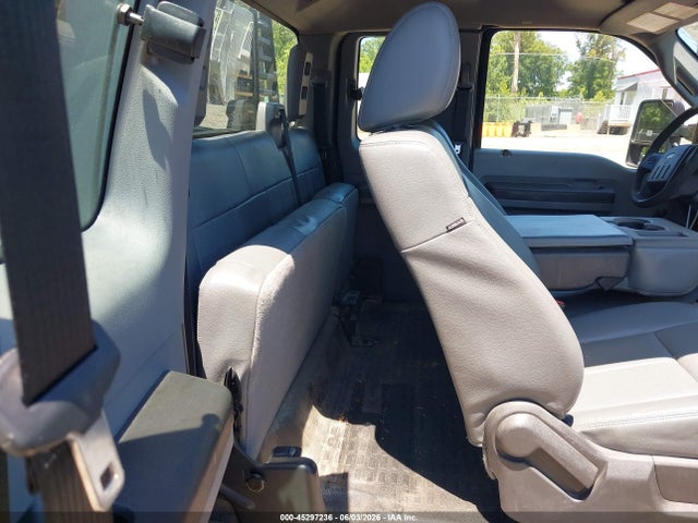 Ford F-250 Xl