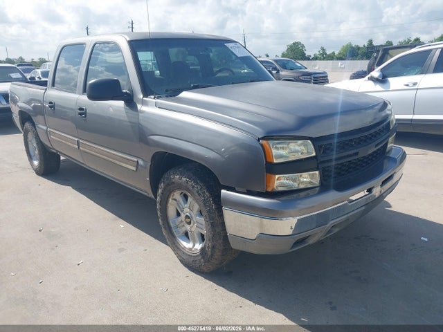 Salvage Chevrolet Silverado 1500 Image