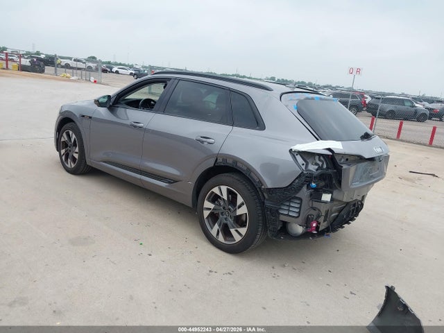 Audi e-tron Premium Quattro