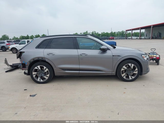 Audi e-tron Premium Quattro