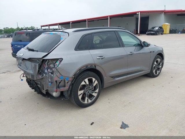 Audi e-tron Premium Quattro