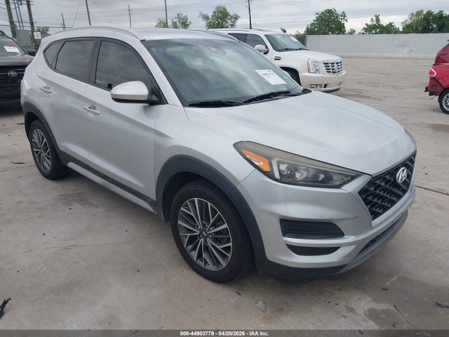 Salvage Hyundai TUCSON Image