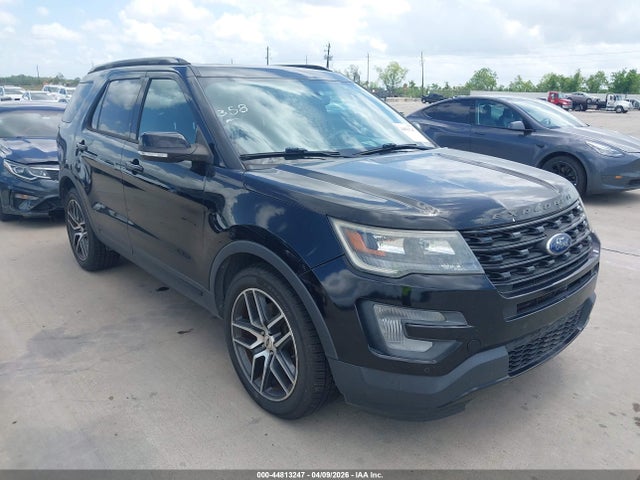 Salvage Ford Explorer Image
