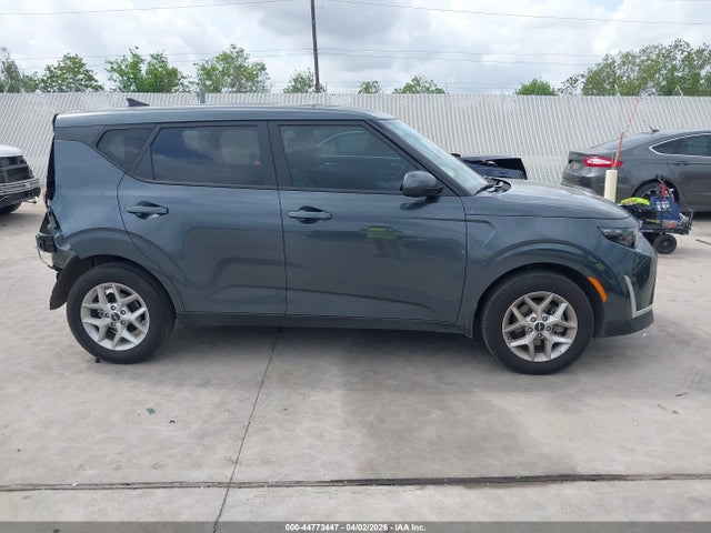 Kia Soul Lx