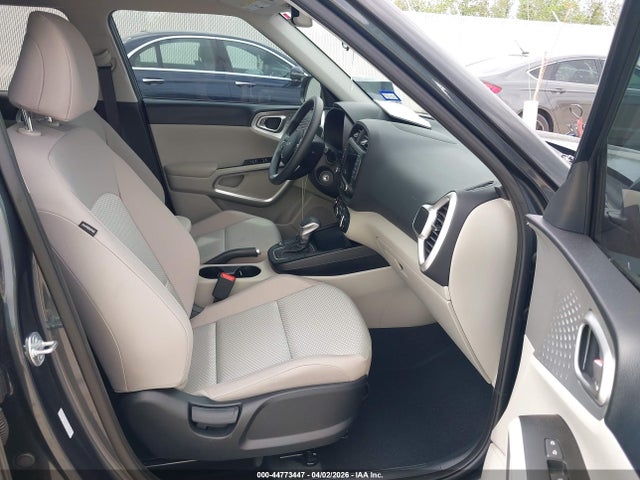 Kia Soul Lx