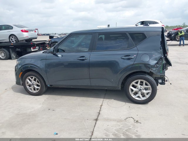 Kia Soul Lx