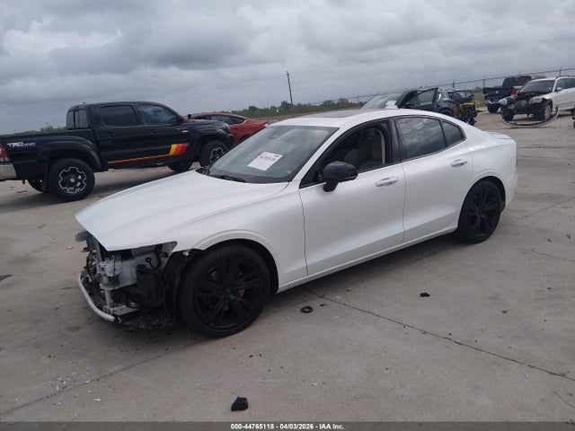 Volvo S60 B5 Ultimate Dark Theme