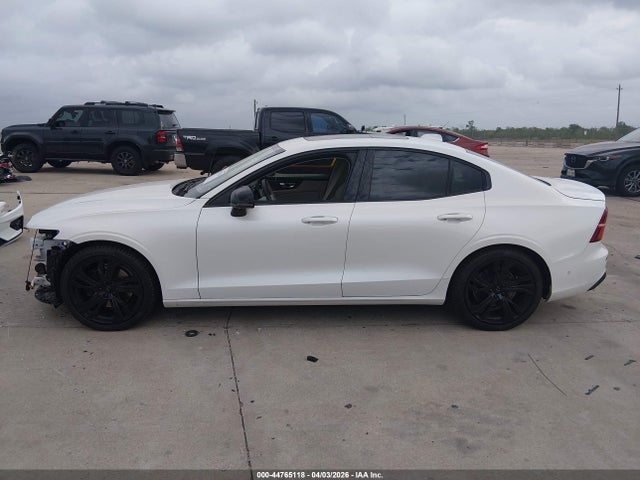 Volvo S60 B5 Ultimate Dark Theme
