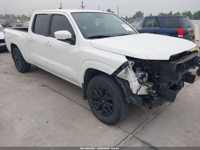 Salvage Nissan Frontier Image