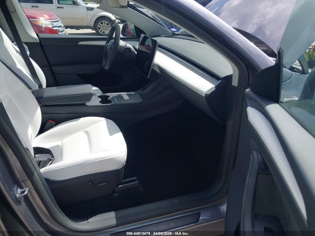 Tesla Model Y Performance Dual Motor All-wheel Drive