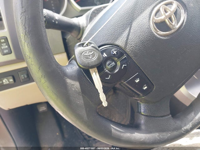 Toyota Tundra Grade 5.7l V8