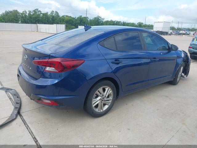 Hyundai ELANTRA Sel
