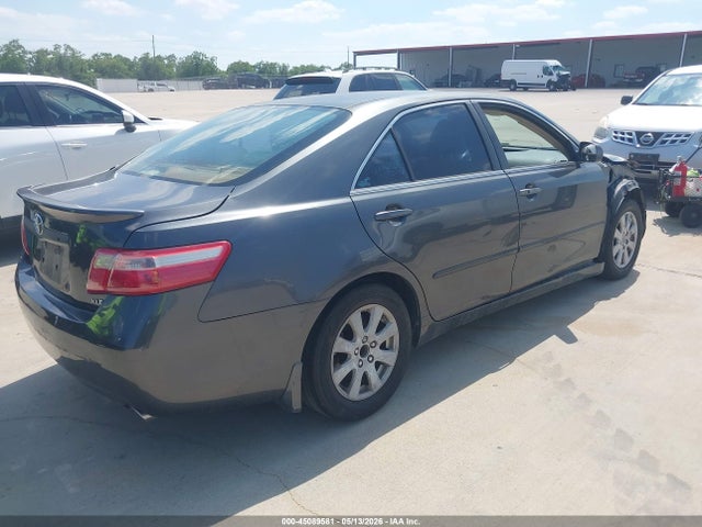 Toyota Camry Xle V6
