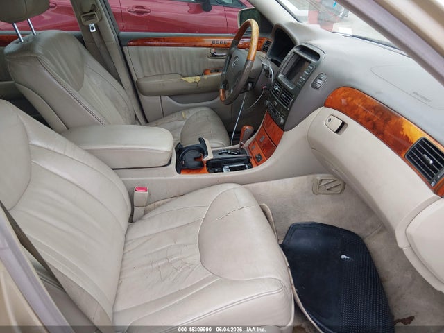Lexus LS