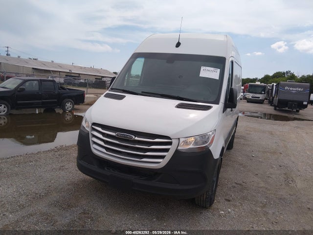 Freightliner Sprinter 2500 Standard Roof I4