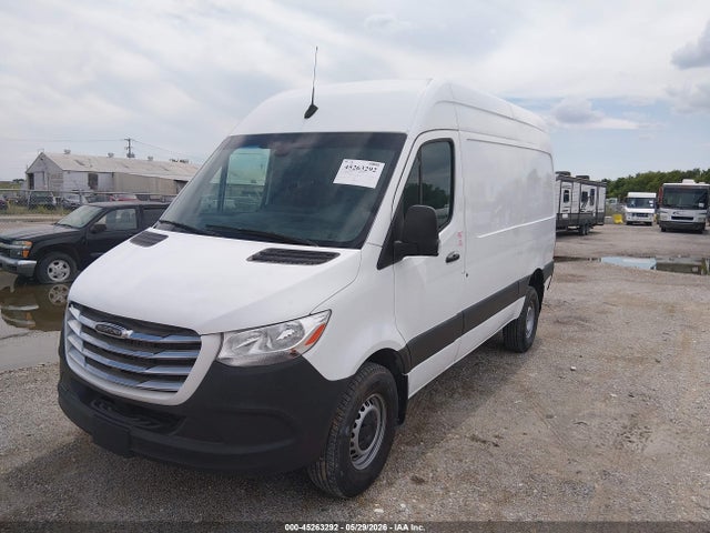 Freightliner Sprinter 2500 Standard Roof I4