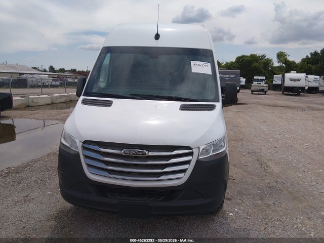 Freightliner Sprinter 2500 Standard Roof I4