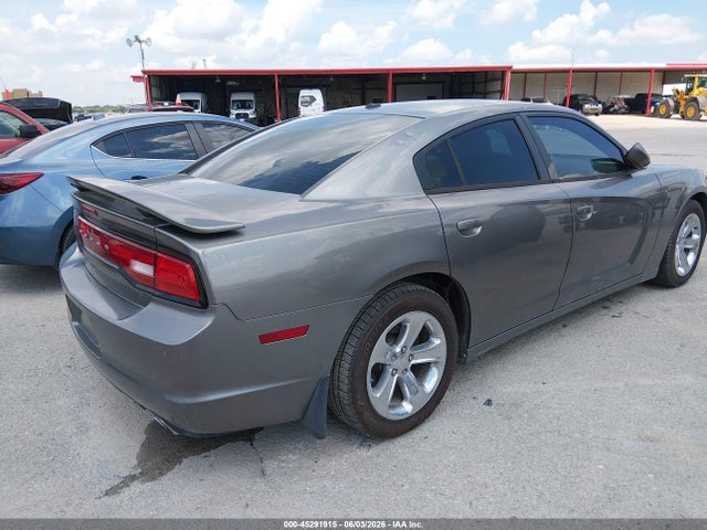 Dodge Charger Se