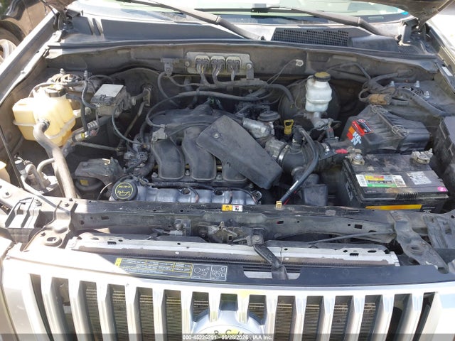 Mercury Mariner V6