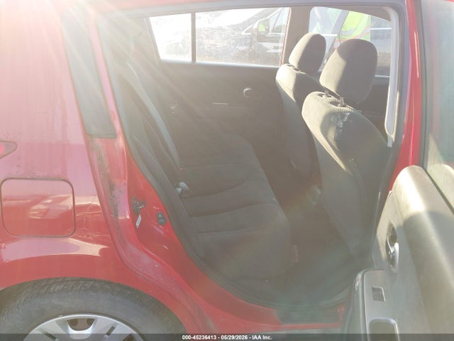Nissan Versa 1.8 S