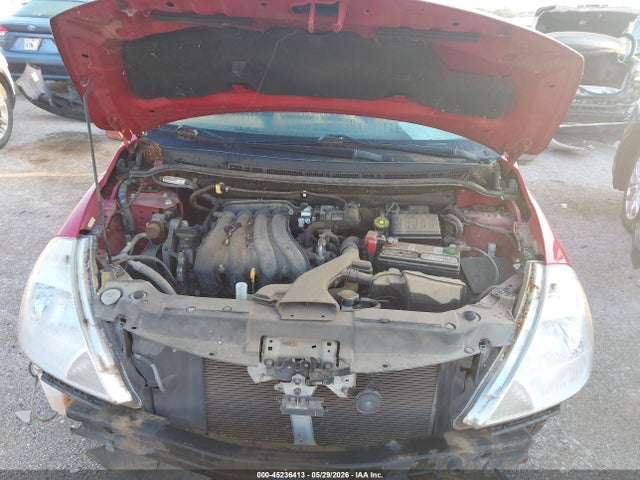Nissan Versa 1.8 S
