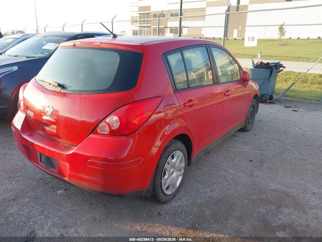 Nissan Versa 1.8 S