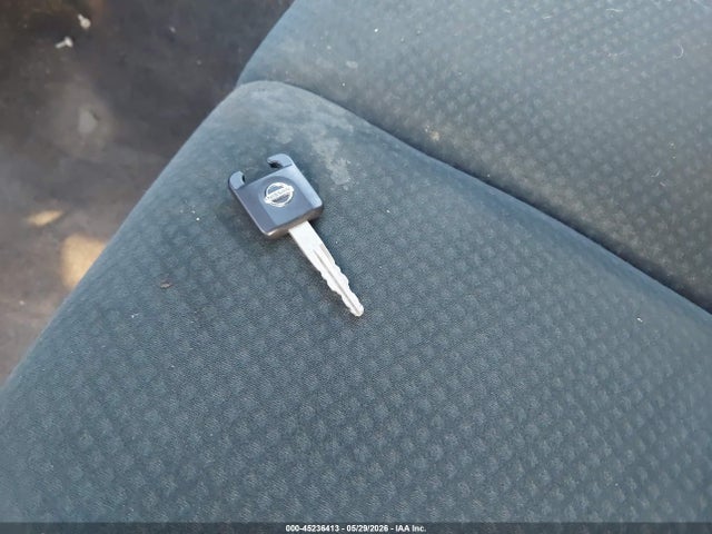Nissan Versa 1.8 S
