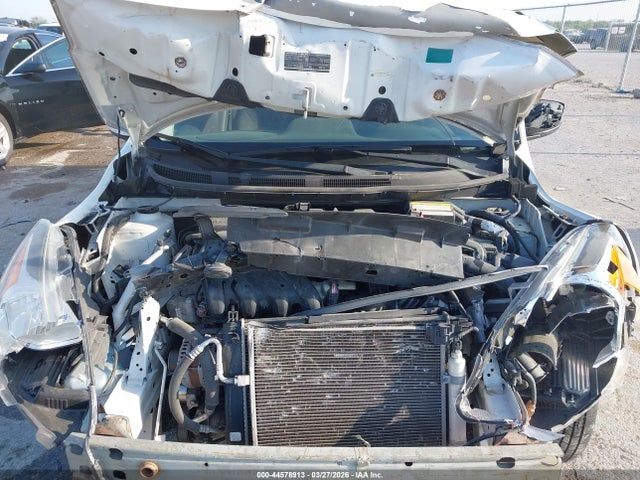 Nissan Versa 1.6 Sv