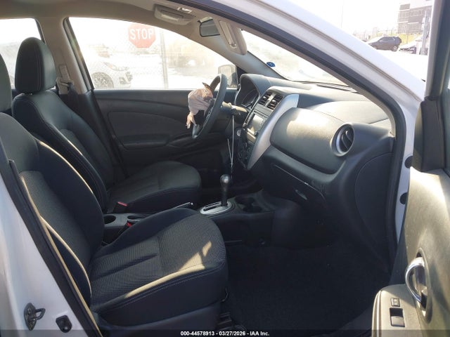 Nissan Versa 1.6 Sv