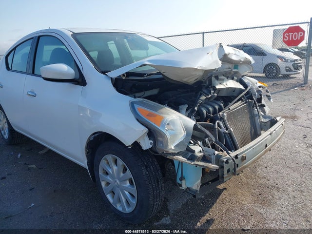 Nissan Versa 1.6 Sv
