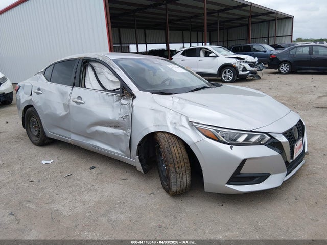 Salvage Nissan Sentra Image