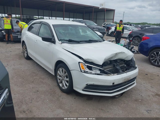 Salvage Volkswagen Jetta Image