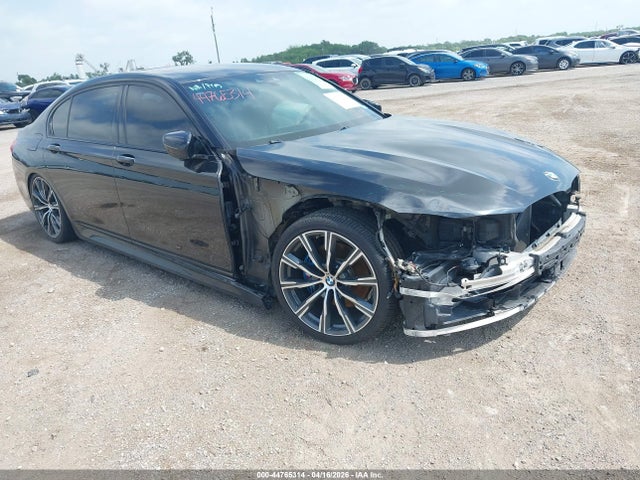 Salvage BMW 7 Series Image