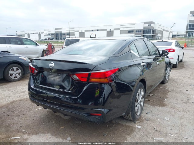 Nissan Altima S Fwd