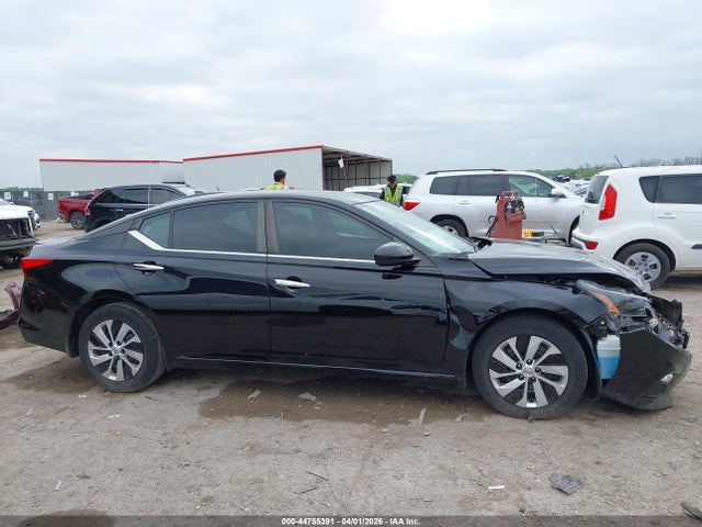 Nissan Altima S Fwd