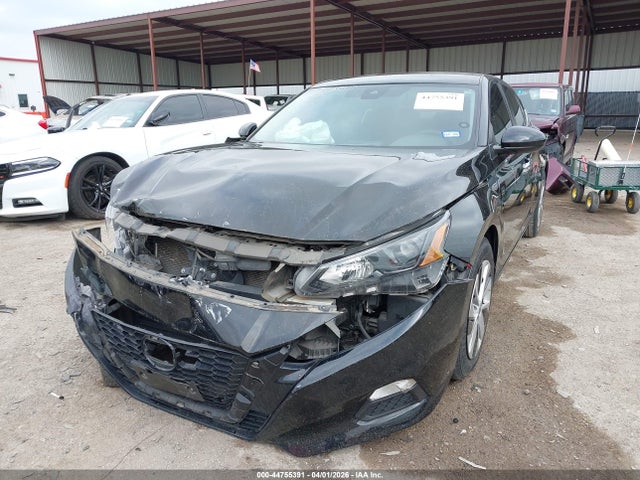 Nissan Altima S Fwd