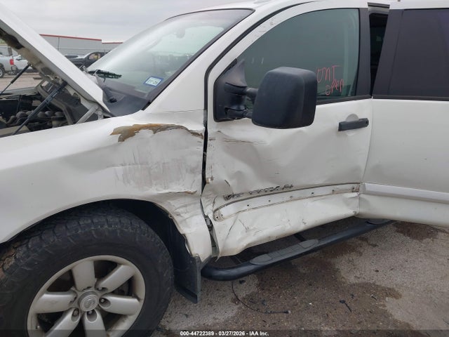 Nissan Titan