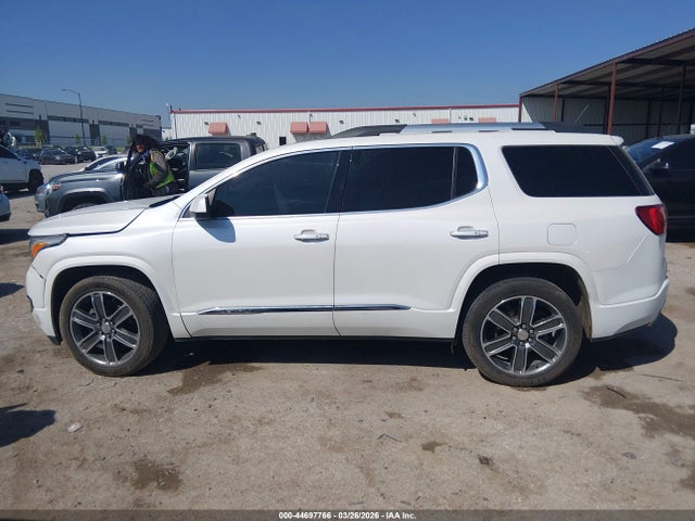 GMC Acadia Denali