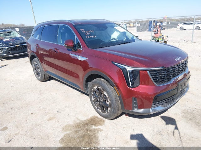 Salvage Kia Sorento Image