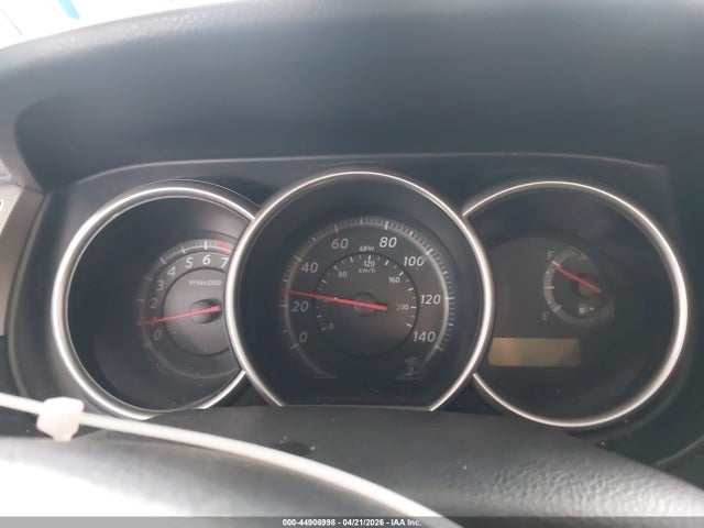 Nissan Versa 1.8s