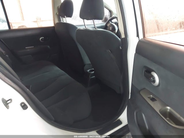 Nissan Versa 1.8s
