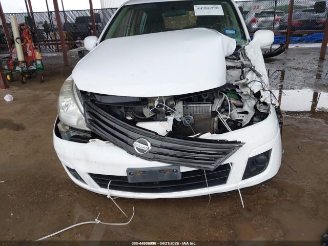 Nissan Versa 1.8s