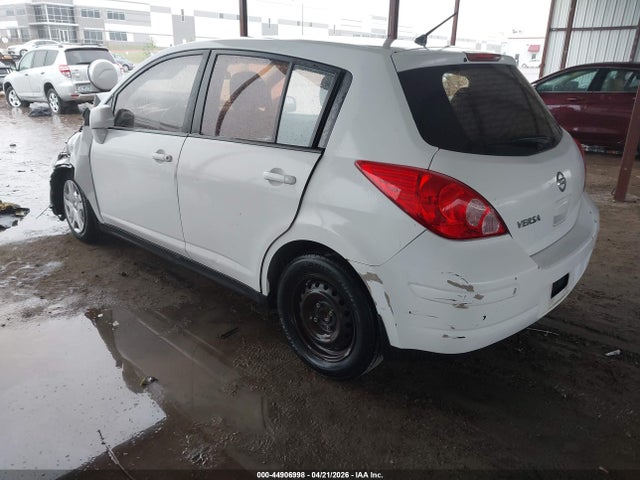 Nissan Versa 1.8s