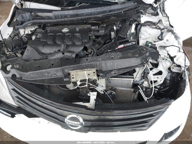 Nissan Versa 1.8s