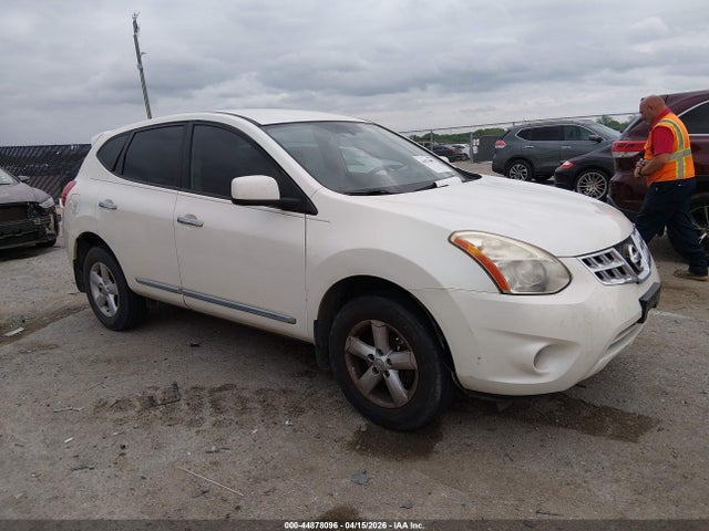 Salvage Nissan Rogue Image